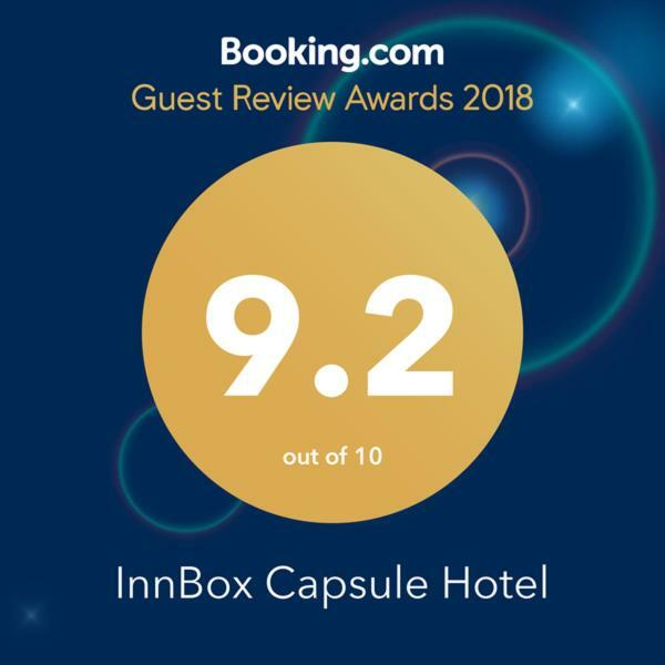 Innbox Capsule Hotel Jembel Exteriör bild